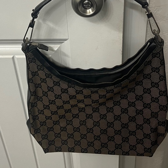 Small Gucci purse - Picture 1 of 6